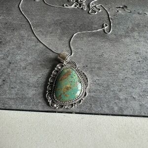 💥❤️💯Silver and Turquoise Pendant Necklace